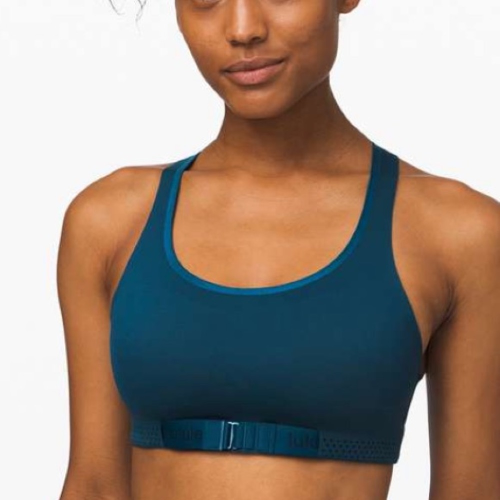 NWT Lululemon adapt the strap sports bra size 4
